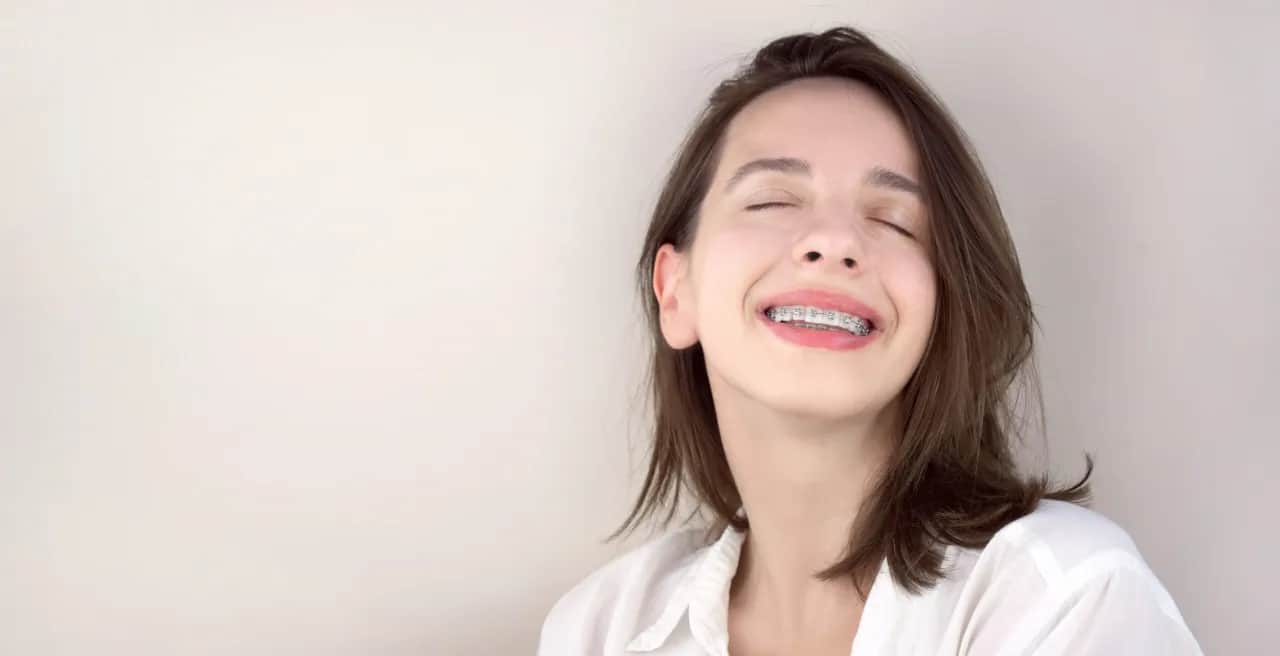 Ból zębów po aparacie? Szybka ulga i sprawdzone sposoby!